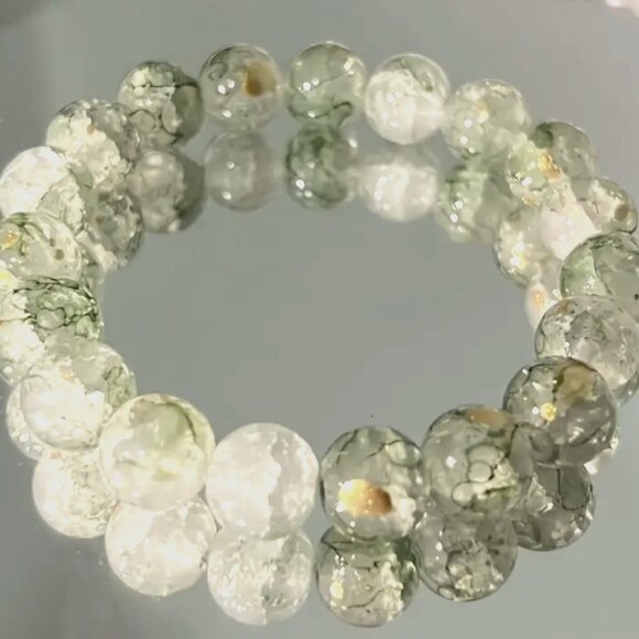 🌺 🌺 🌺 Elegant Green Glass Bead Bracelet for Women - Picture 1 of 2